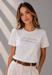 T-SHIRT FEMININA - SANTO É O SENHOR - COR MARFIM