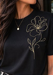 T-SHIRT FEMININA - FLOR ELEGANTE - COR PRETO