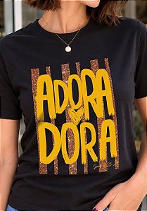 T-SHIRT FEMININA - LISTRAS ADORADORA - COR PRETO