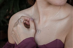 Colar ferradura zircônia prata 925