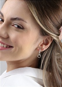 Brinco argola bridão zircônia  cravejada prata 925