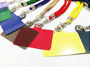 Cordão para celular com tag de plástico coloridos (personalizável) brinde