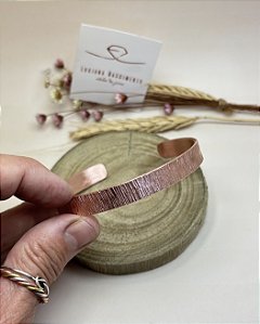 Pulseira Cobre Puro Unissex - acabamento martelado com brilho