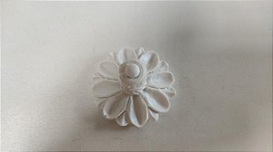 RESINA PUXADOR TAMPA FLORAL 4,5X3CM