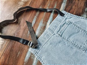 Avental Jeans com detalhes de Couro