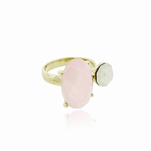 Anel Dourado com Pedra Rosa