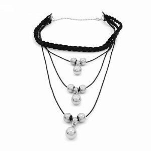 Choker Trançada Preta com Bolas Prateadas