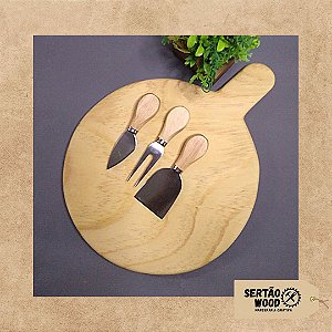 Tábua de servir com facas de queijo