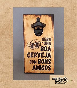 Abridor de Garrafas Magnético de Parede Bons Amigos