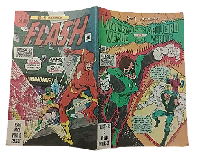 2 EM 1 - INVICTUS nº 11 ( FLASH & LANTERNA E ARQUEIRO VERDE ) - EBAL ano 1980