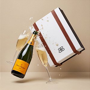 Kit Champagne Veuve Clicquot & Taças de Cristal