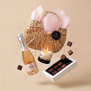 Cesta Petit Aniversário | Freixenet Rosé, Vela & Chocolates