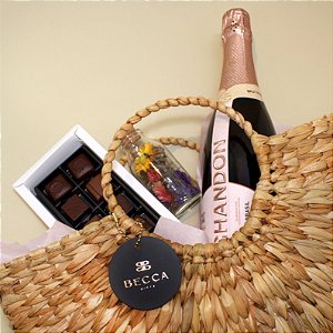 ENTREGA EXPRESS SP Cesta Luxo Vinho Freixenet Rosé Zero Álcool com Chocolates Noir