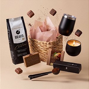 Kit Spa & Coffee: Café Bravo, Noirs, Vela Aromática Café e Sabonete Esfoliante Café