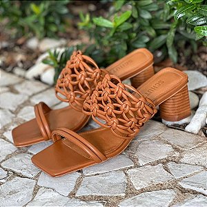 Schutz Mule Salto Medio Marrom Handmade