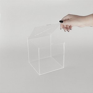 Urna em acrílico modelo cubo 15 x 15 x 15cm c/ fecho e dobradiça