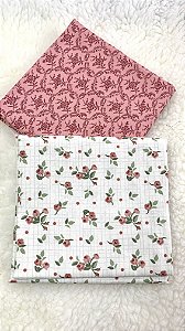 Kit tecido Combinado / Floral fundo claro e arabesco rosa antigo