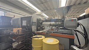 Injetora de Plásticos Sandretto SB UNO 790/220 –  (Ano 2001)