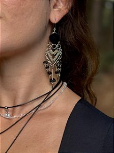 Brinco Hippie | Black Resin