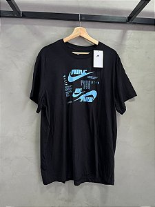 CAMISETA NIKE SPORTWEAR CLUB ( PRETA/AZUL)