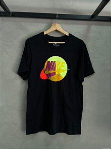 Camiseta Nike Sportwear Color