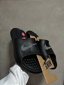 CHINELO NIKE SLIDE ONE SHOWER