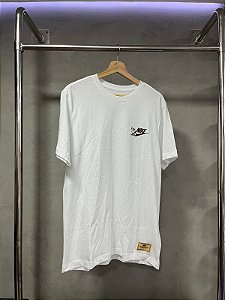 CAMISETA NIKE BRANCA(GET YOUR KICKS)"APROVEITE"