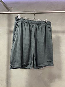 BERMUDA NIKE DRI-FIT ( CINZA)