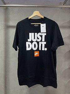 CAMISETA NIKE "JUST DO IT" PRETA