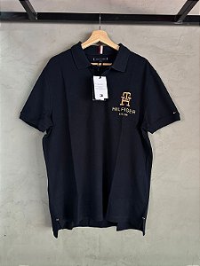 POLO TOMMY HILFIGER MONOGRAMA BORDADO (AZUL MARINHO)