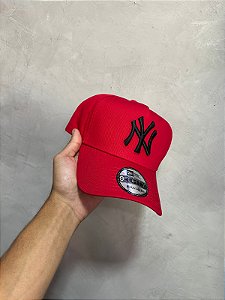 BONÉ NEW YORK NE VERMELHO/PRETO