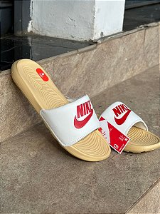 CHINELO ONE SLIDE CARAMELO/BRANCA/VERMELHA