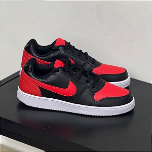 TENIS NIKE EBERNON LOW (VERMELHO)