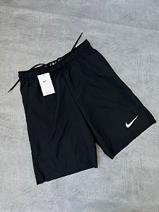 SHORT NIKE TACTEL PRETO STANDARD FIT