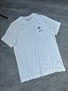 CAMISETA NIKE AIR FORCE WORLD BRANCA (BOLSO)