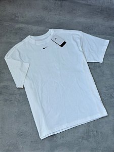 CAMISETA NIKE OVERSIZE (GOLA GOLUDA)