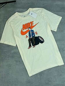 Camiseta Nike Air Sportwear - bege