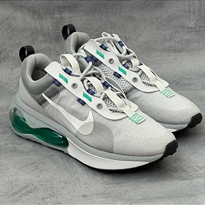 NIKE AIR MAX 2021