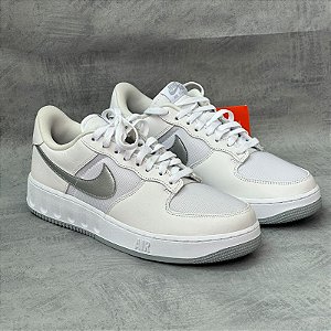 NIKE AIR FORCE 1 LOW UNITY (BRANCO E PRATA)