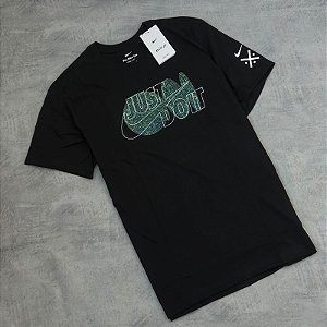 CAMISETA JUST DO IT (PRETO)