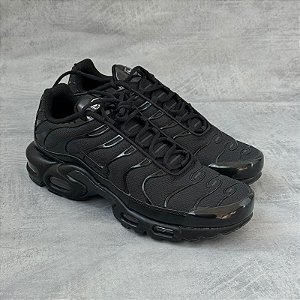 TENIS AIR MAX PLUS ALL BLACK