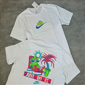 Camiseta Nike Sportwear Spring Break - Branca