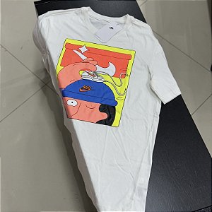 Camiseta Nike Sportswear Off White- FJ1099-133