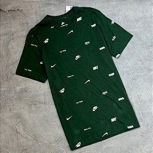 Camiseta Nike Nsw Tee Club+ Aop - masculino- verde+branco