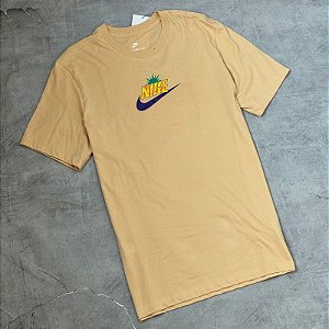 Camiseta Nike Sportwear Spring Break - Bege