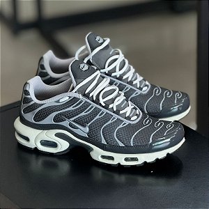 Tênis Nike Air Max Plus Greyscale Cool Grey - DZ2655-001