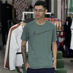 Camiseta Nike Dri-FIT Masculina - FJ2464-361