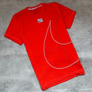 Camiseta Nike Swoosh Apparel Laranja - DQ6626-633