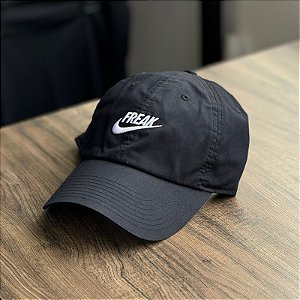 BONÉ NIKE FREAK (PRETO) - FB5606-010