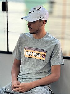 Camiseta Nike " Just Do It Click " - Cinza